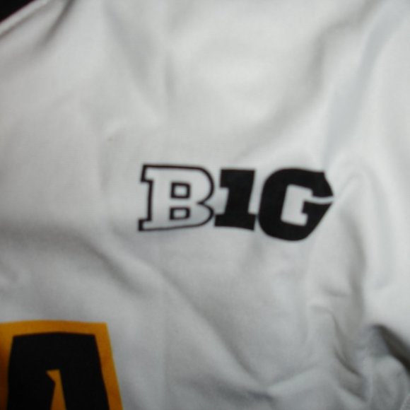 Nike Dri-Fit Iowa Hawkeyes Long Sleeve Volleyball Jersey - White -Black - Gold - Picture 3 of 6